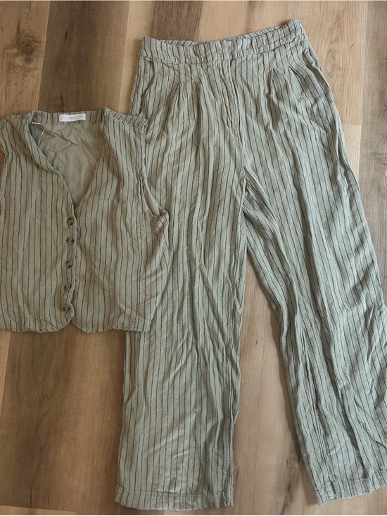 Mango Pants - Mango Striped Linen Blend Top in Sage & Black